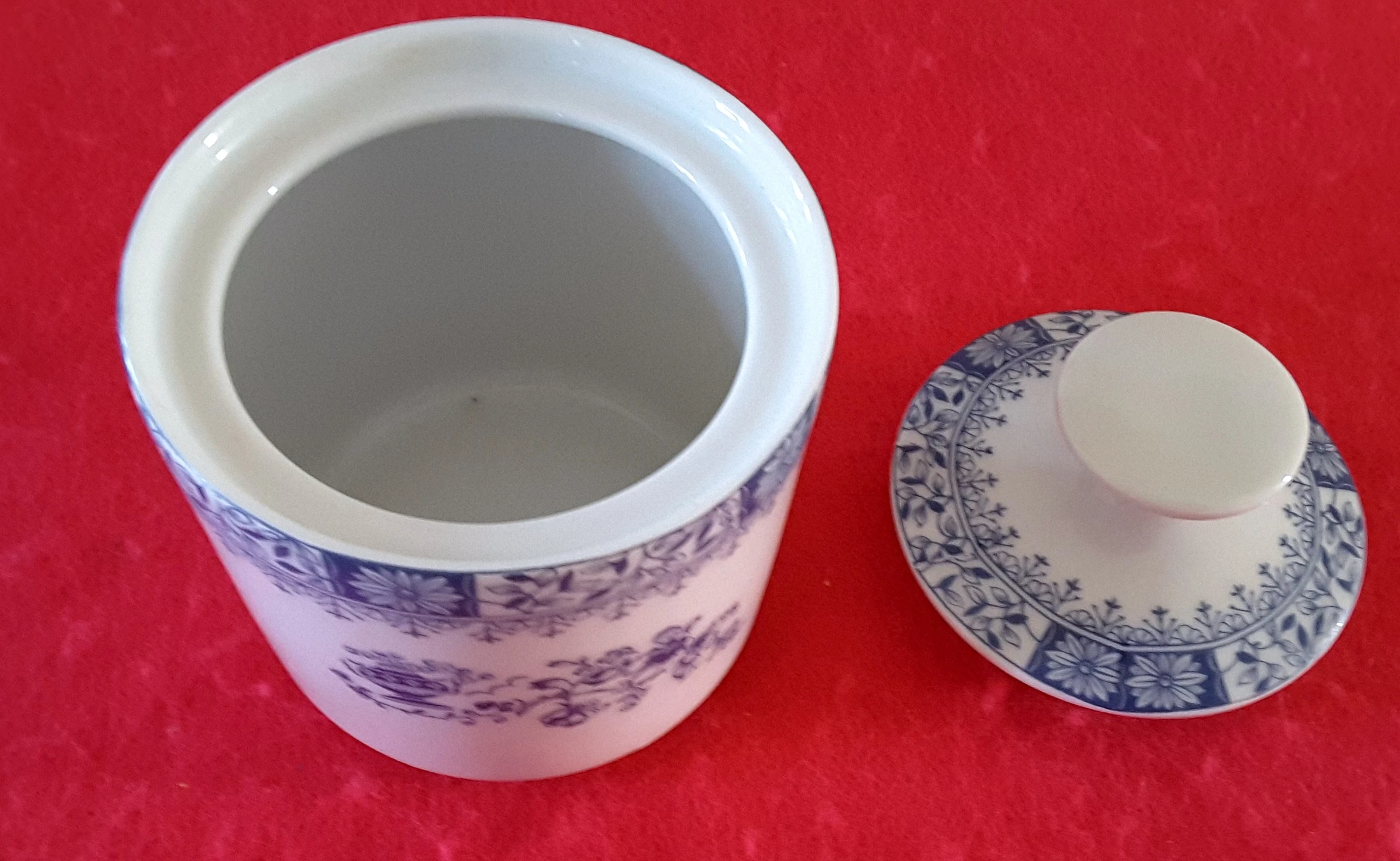 Tête à tête – Pequeno-almoço – Krönen Porzellan – Branco com decoração azul – photo 3